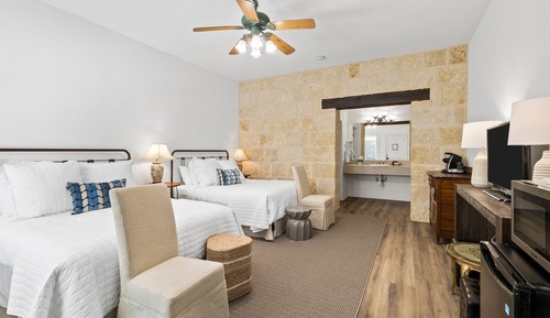 Comfort Room, 2 Queen Beds