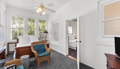 Deluxe Studio Suite, Multiple Beds
