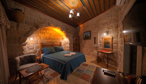 Superior Stone Room - 12
