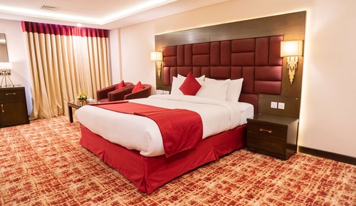 Family Suite, 1 King Bed (Pine View)