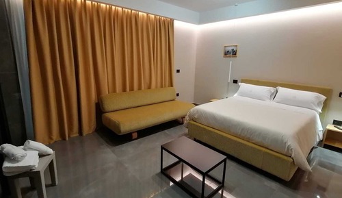 Standard Suite