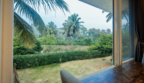 Grand Room, Garden View