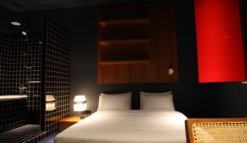 Deluxe Double Room (with Bath)