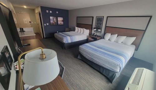 Suite, 2 Queen Beds, Accessible, Non Smoking (Mobility, Tub w/Grab Bars)