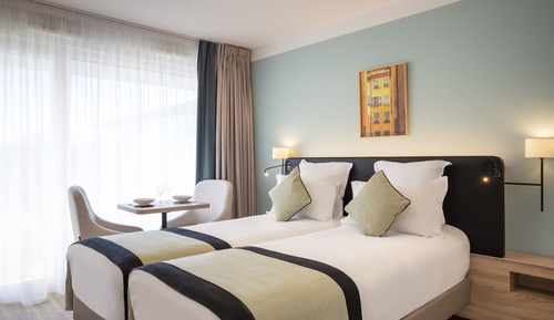 Studio, 2 Twin Beds (with Balcony)