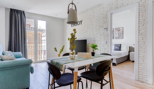 One-Bedroom Apartment with Balcony