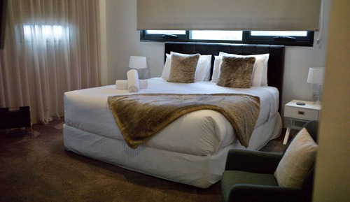 Luxury Studio Suite, 1 King Bed (King Suite 4)