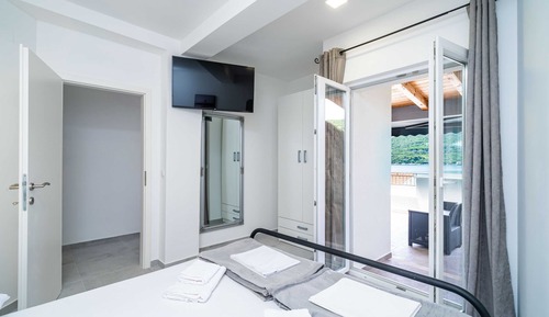 Apartment (Two Bedroom Apartment with Terrace an)
