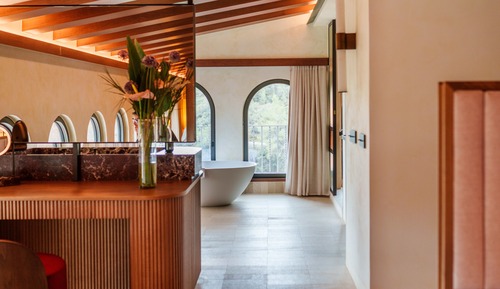 Luxury Suite