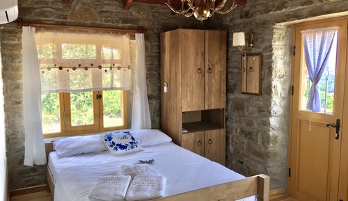 Deluxe Triple Room, 1 Bedroom, Mountain View