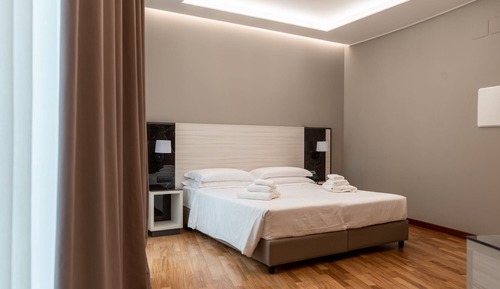 Deluxe Double or Twin Room, Courtyard View