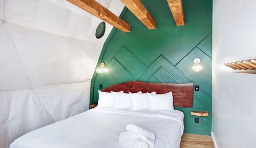 XL Luxe Geo Dome + Hot Tub + Mountain Views