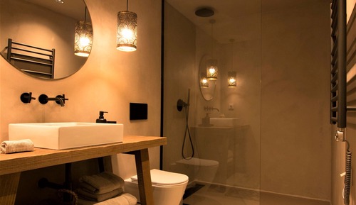 Signature Room