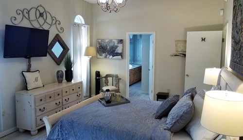 Manor Suite