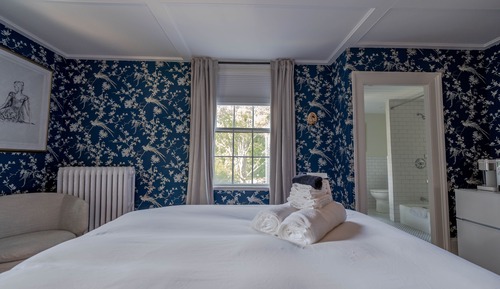 Deluxe Room, 1 Queen Bed