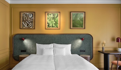 Premium Room, 1 King Bed, City View