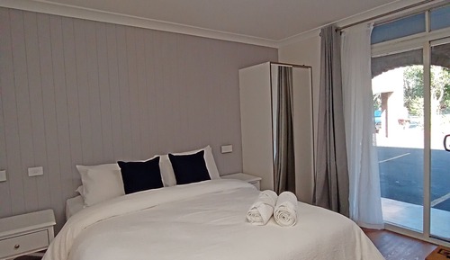 Standard Queen Room 2