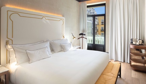 Room, 1 King Bed (King Albero Room)