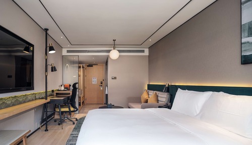 Superior Room, 1 King Bed