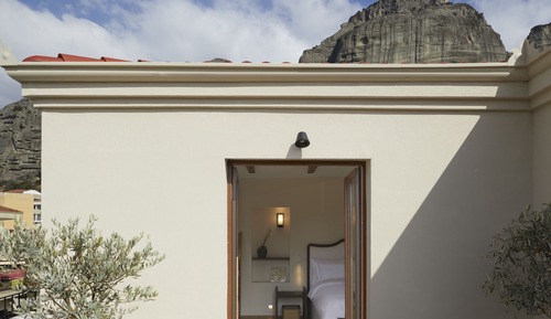 Panoramic Studio Suite (Meteora View)