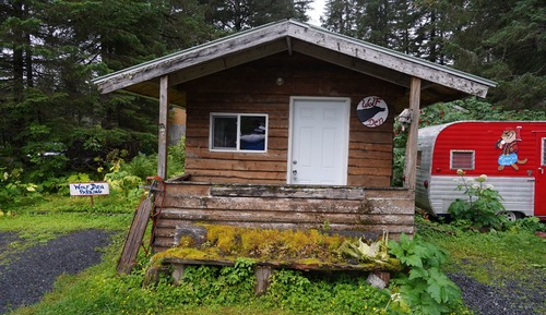Triple Cabin, Shared Bathroom, Wolf Den, Inn Location