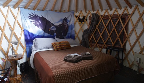 Yurt, Shared Bathroom, Bald Eagle Bungalow, Inn Location
