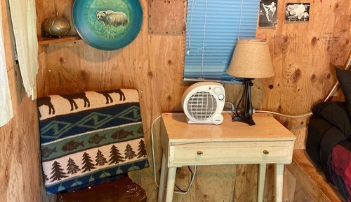 Double Bed, Shared Bathroom, Sourdough Cabin, Inn Location