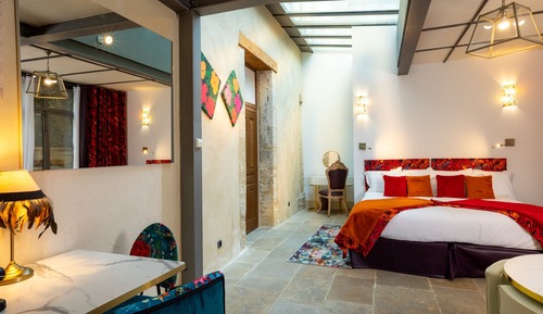 Deluxe Apartment