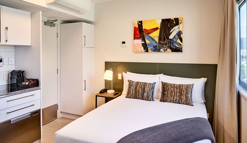 Tres Petite Double Studio