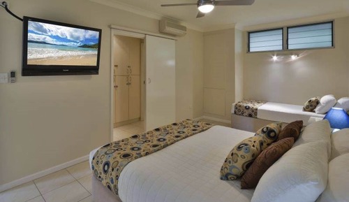 Apartment, 1 Bedroom, Beachside (Poinciana 107)