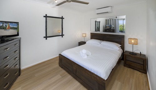 Apartment, 2 Bedrooms, Ground Floor (Poinciana 008)