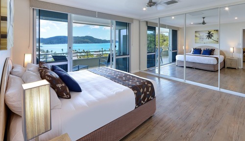 Apartment, 3 Bedrooms, Beachside (Poinciana 212)
