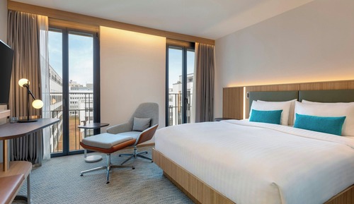 Room, 1 King Bed, Courtyard View