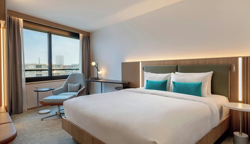 Premium Room, 1 King Bed, City View