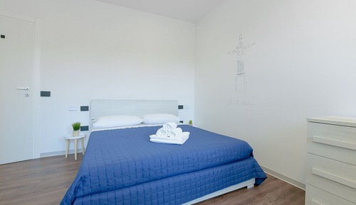 City Room, 1 Queen Bed with Sofa bed