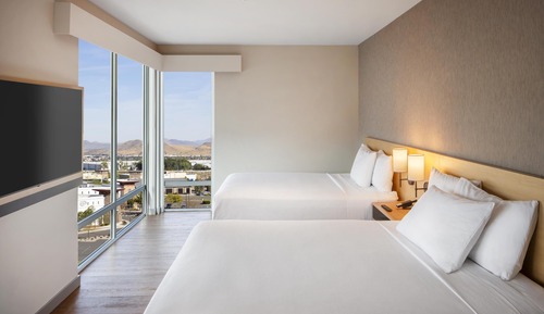 Suite, Multiple Beds, Accessible, Bathtub