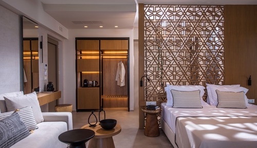 Superior Double Room with Private Mini Jacuzzi Pool (Sea View)