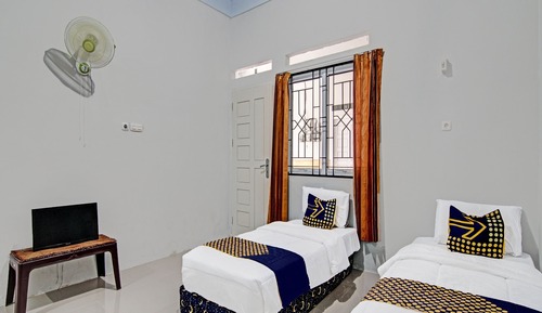 Basic Twin Room