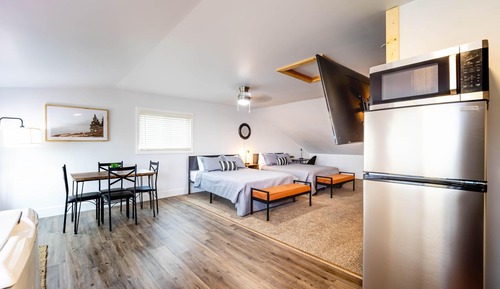 Deluxe Apartment