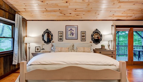 Romantic Cabin