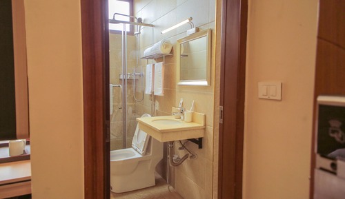 Basic Twin Room