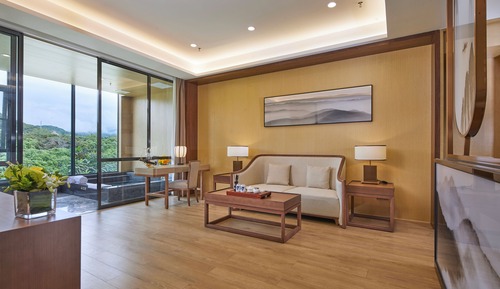 Suite, River View