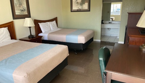 Deluxe Suite