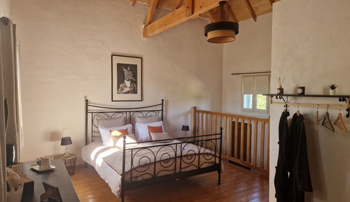 Double Room, 1 Queen Bed, Private Bathroom, Garden View