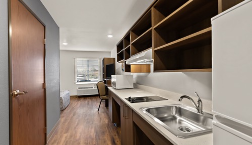 Room, 1 Queen Bed, Accessible, Non Smoking (Roll-in Shower)