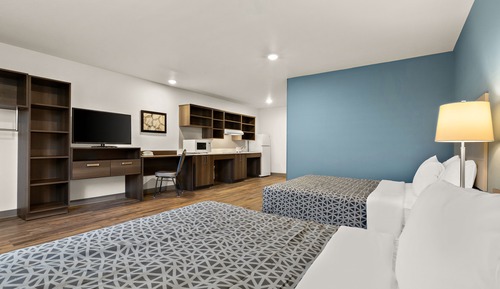 Suite, 2 Queen Beds, Accessible, Non Smoking