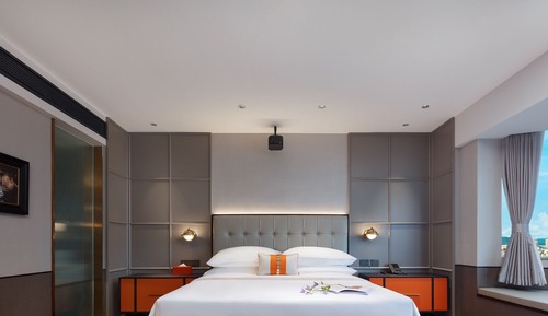 Luxury Room, 1 Queen Bed