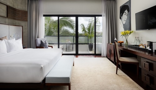 Landmark Room Free Laundry + Daily 60Min Massage + Mini Bar + Airport Pick-Up