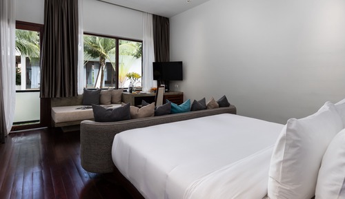 Two-Bedroom Family Suite  Free Laundry + Daily 60Min Massage + Mini Bar + Airport Pick-Up