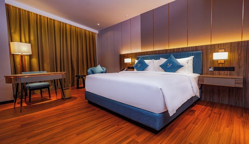 Deluxe King Room